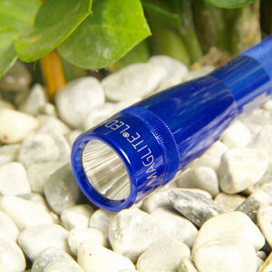 Modrá vrecková LED baterka Mini-Maglite